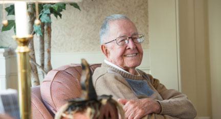 20130925_TC_PSC-Washington-102_432x234 man sitting in chair smiling